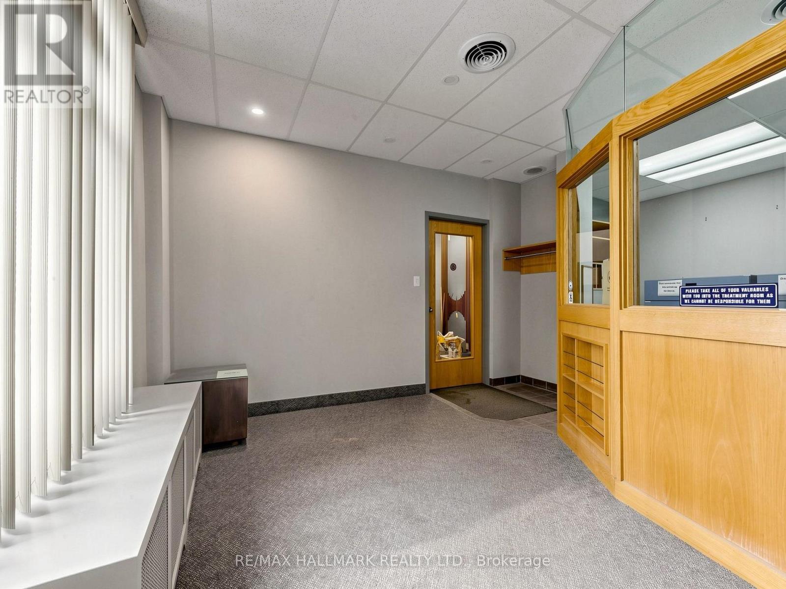 458 MARKHAM STREET - 34