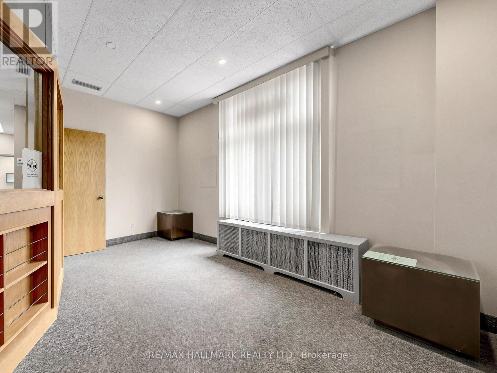 458 MARKHAM STREET - 35