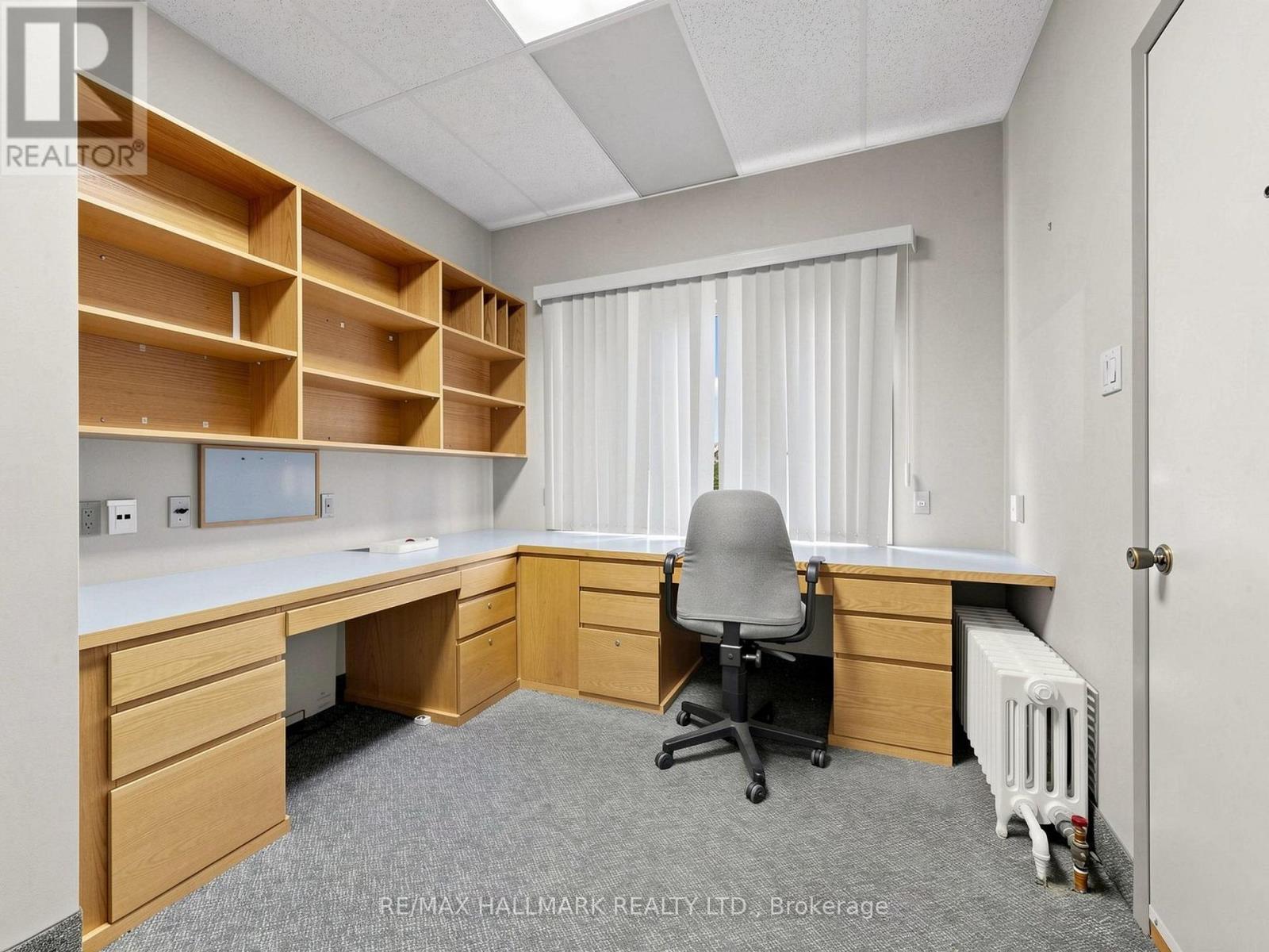 458 MARKHAM STREET - 40