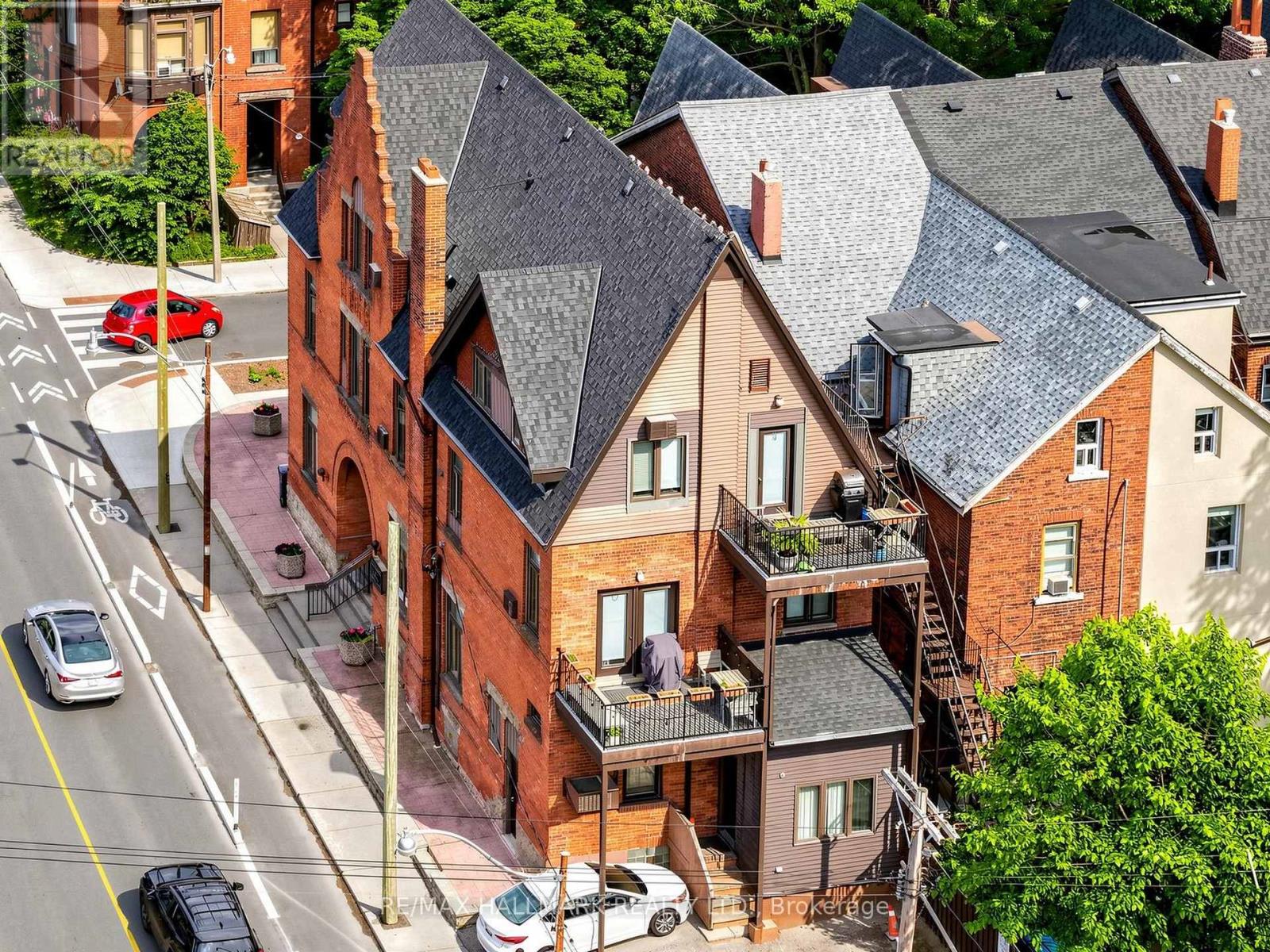 458 MARKHAM STREET - 42
