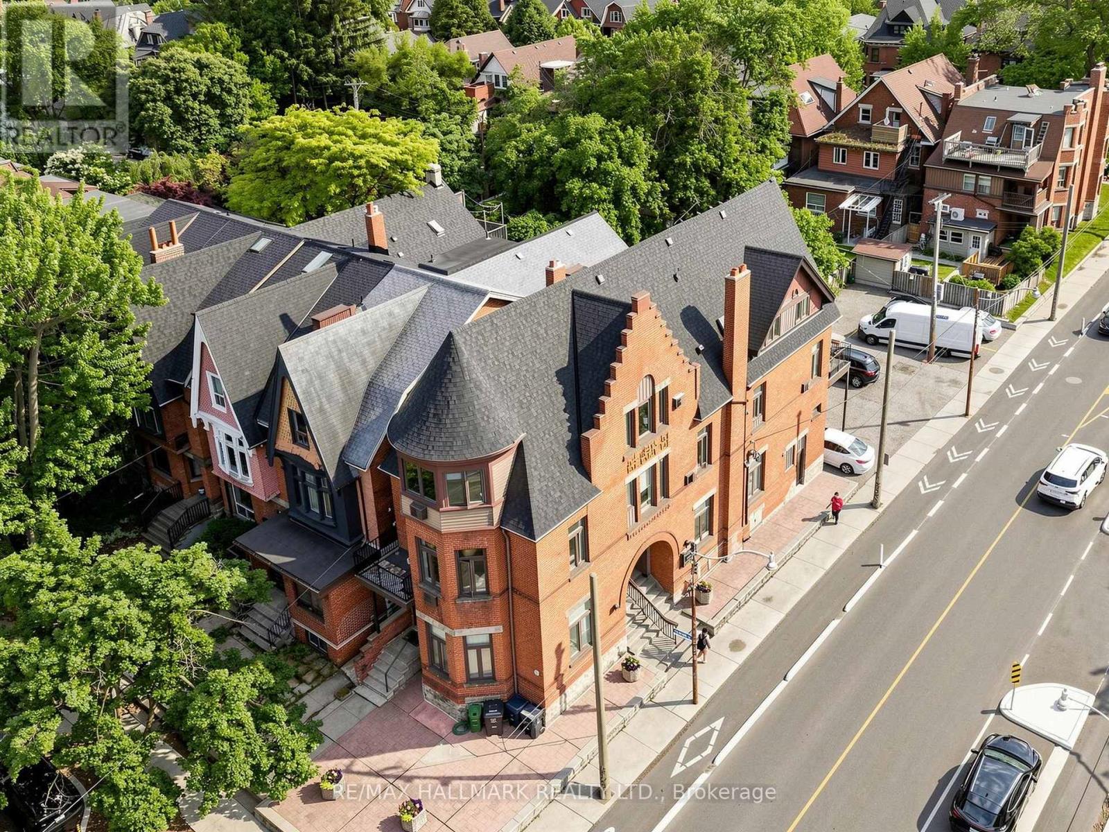 458 MARKHAM STREET - 46