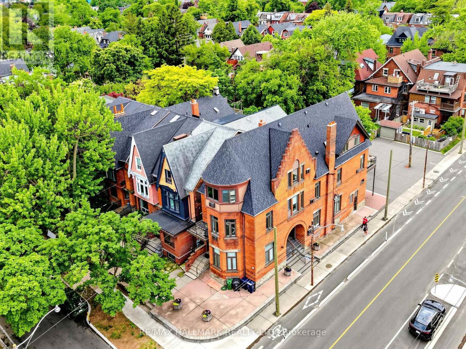 458 MARKHAM STREET - 47