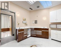 458 Markham Street, Toronto, ON M6G2L2 Photo 36