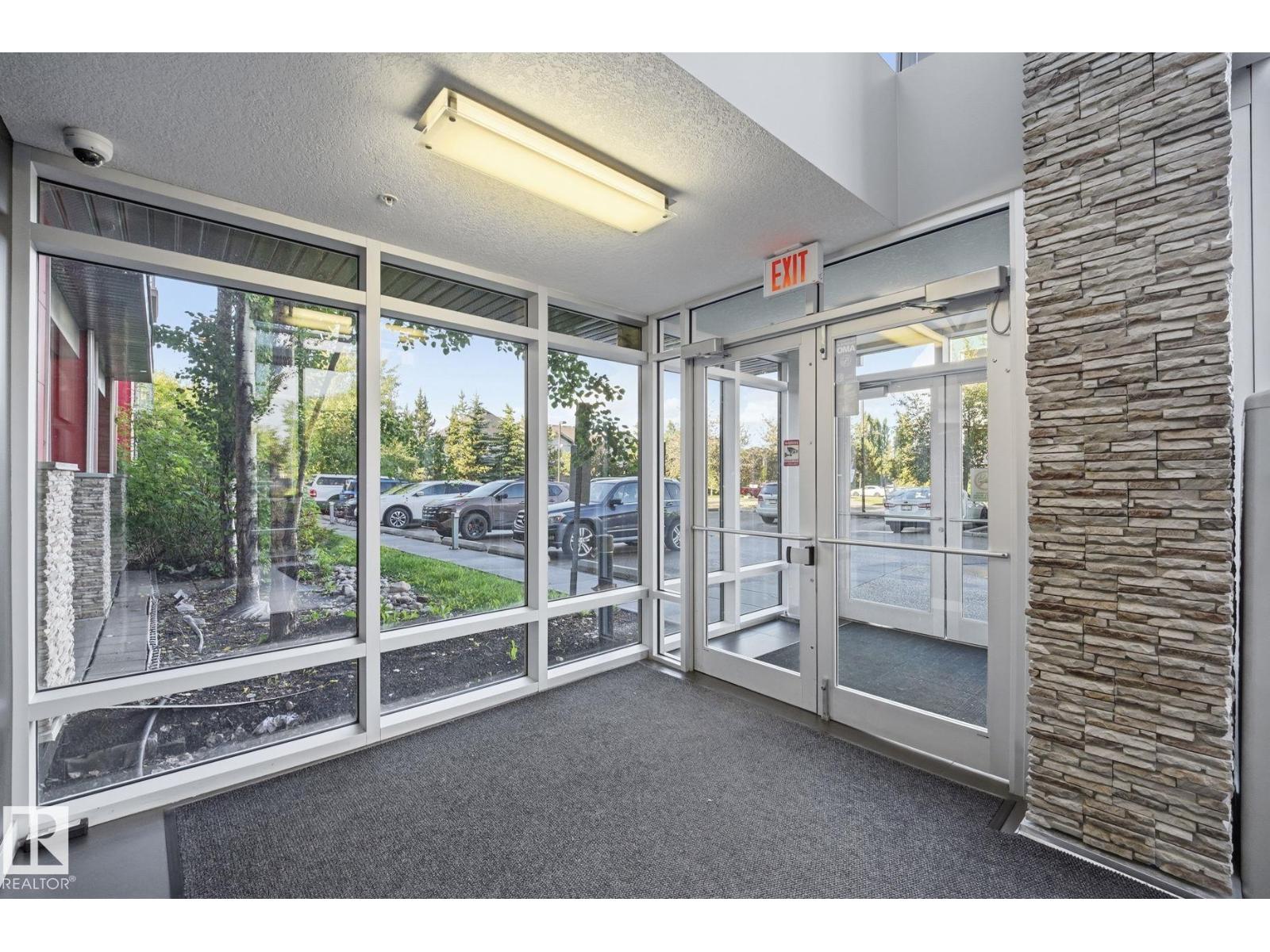 #211 2590 ANDERSON WY SW - 4