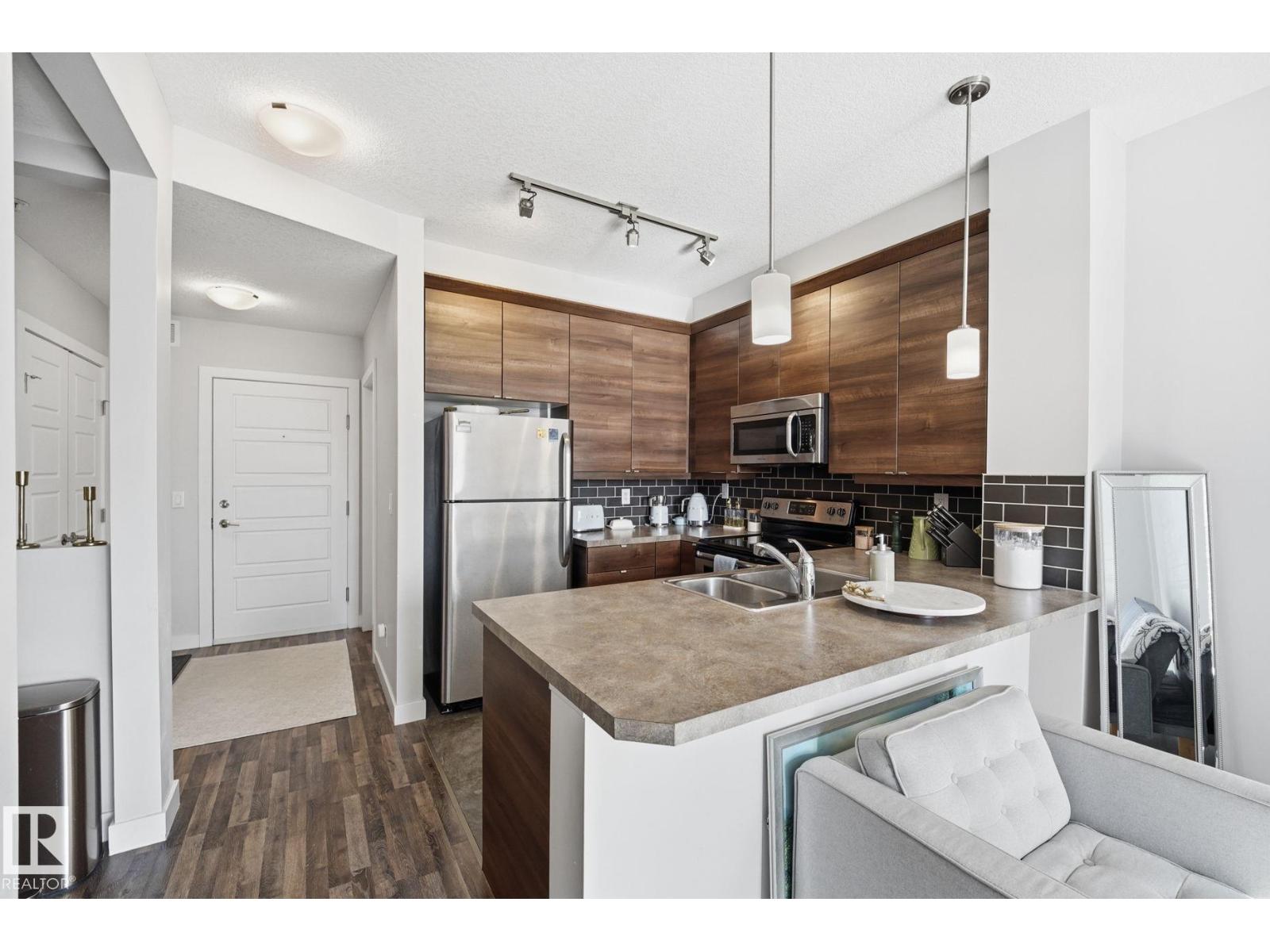 #211 2590 ANDERSON WY SW - 11