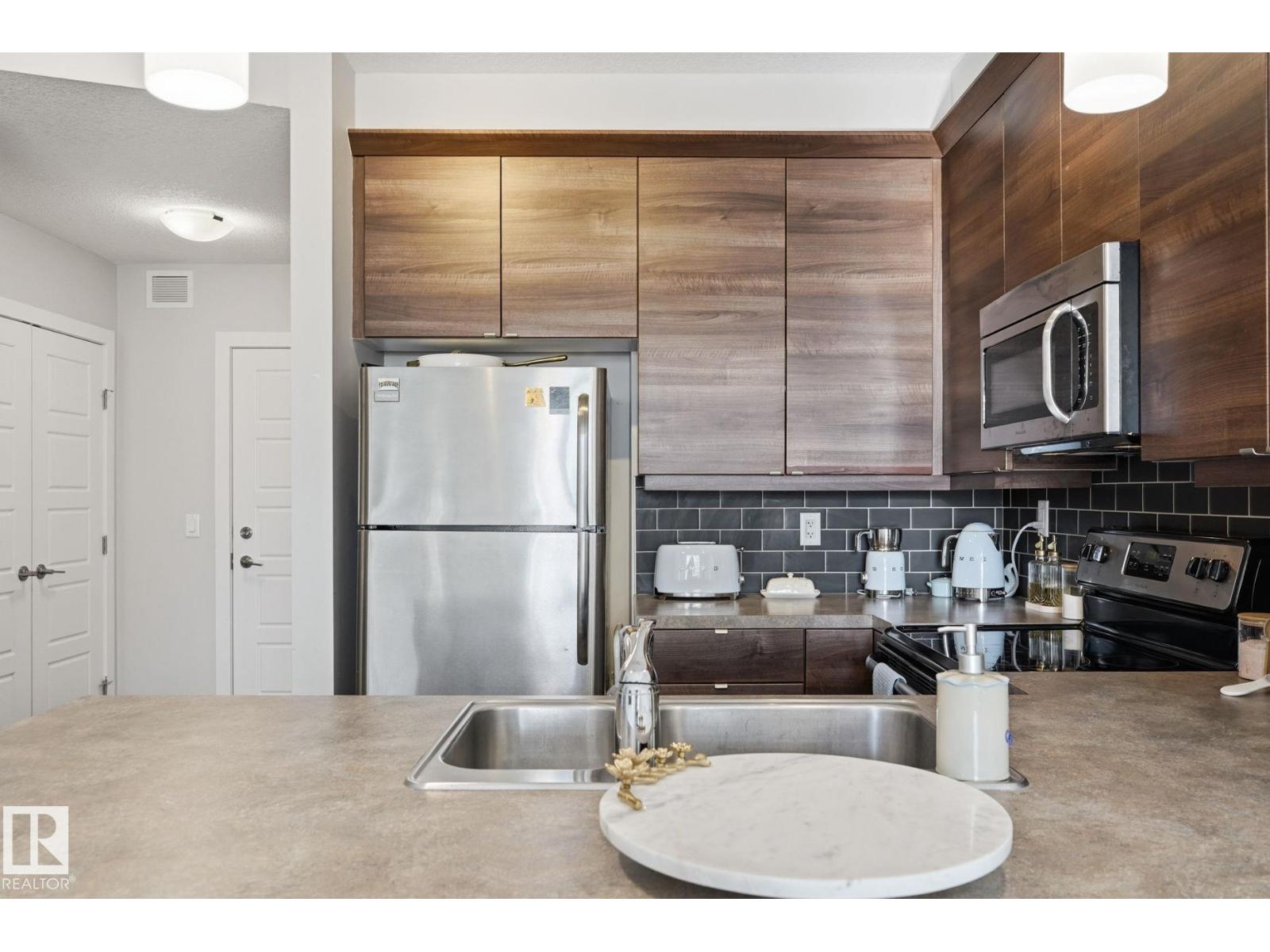 #211 2590 ANDERSON WY SW - 14