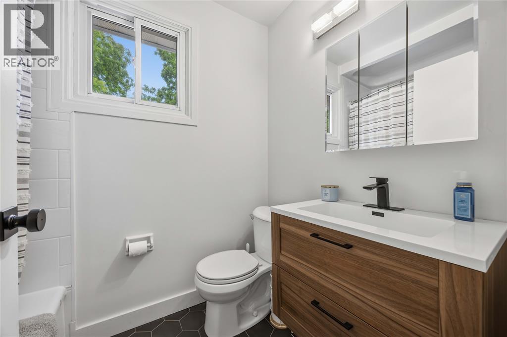 26 ARTHUR STREET - 24