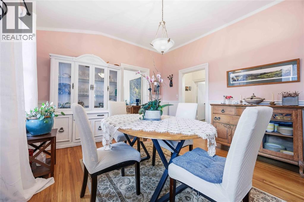 304 BROCK STREET North - 13