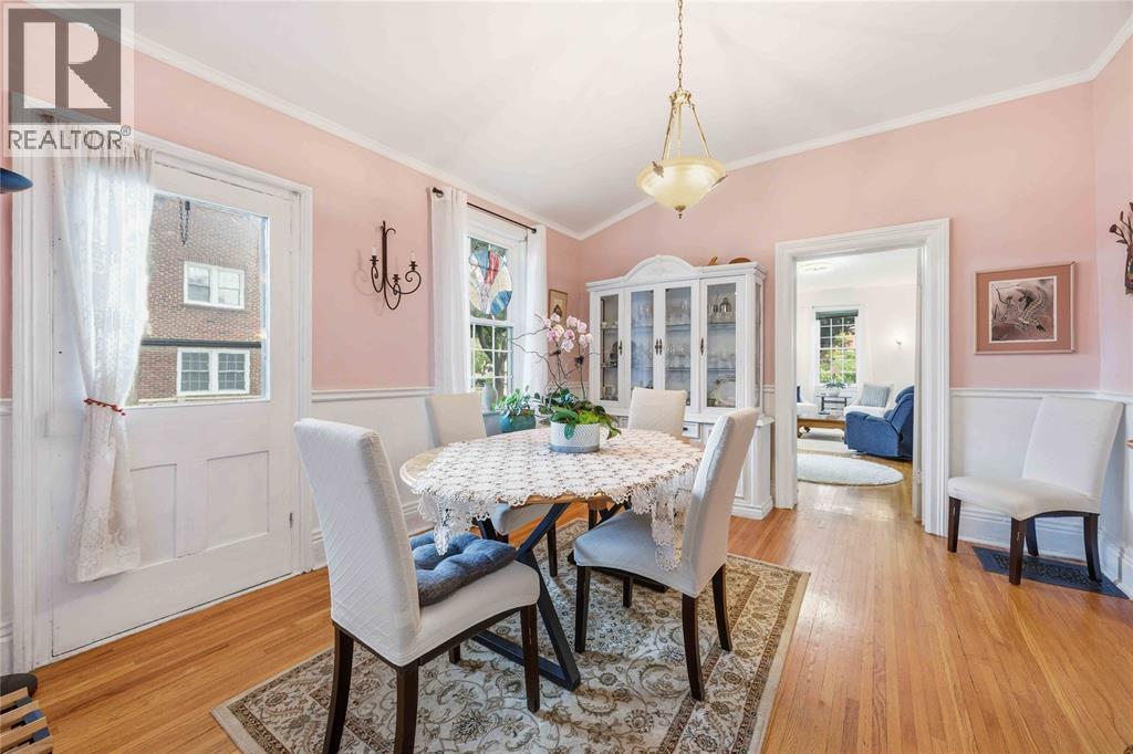 304 BROCK STREET North - 14