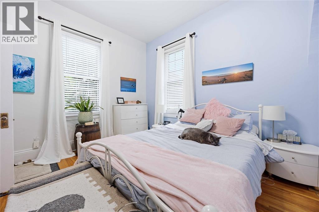 304 BROCK STREET North - 23