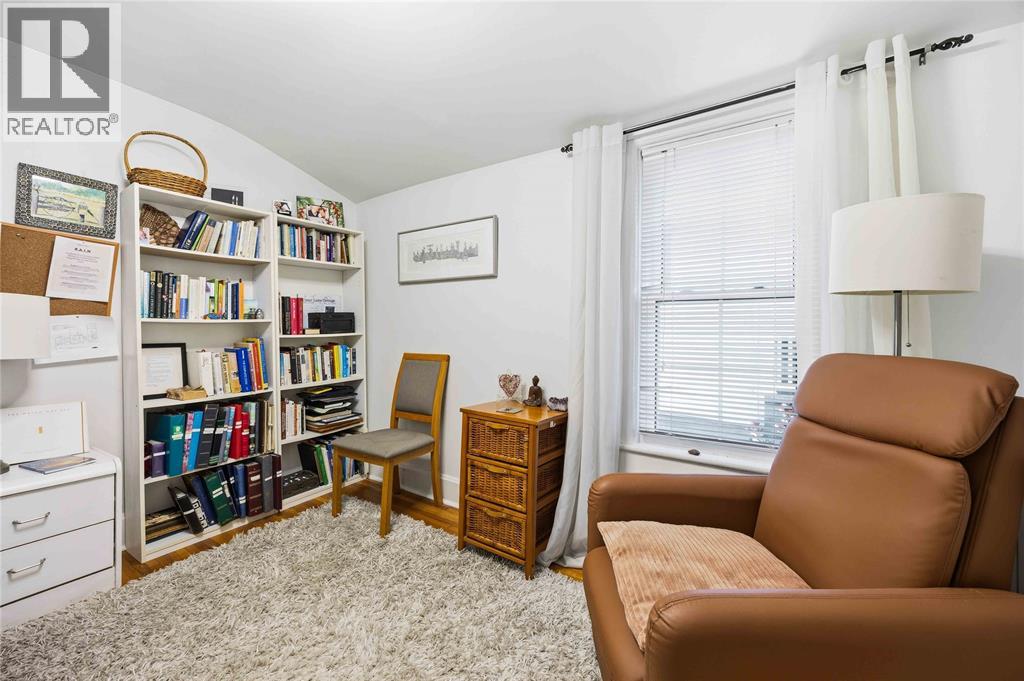304 BROCK STREET North - 29