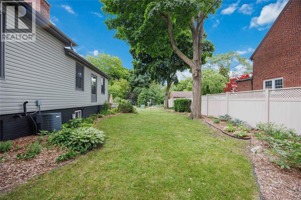 304 BROCK STREET North - 45