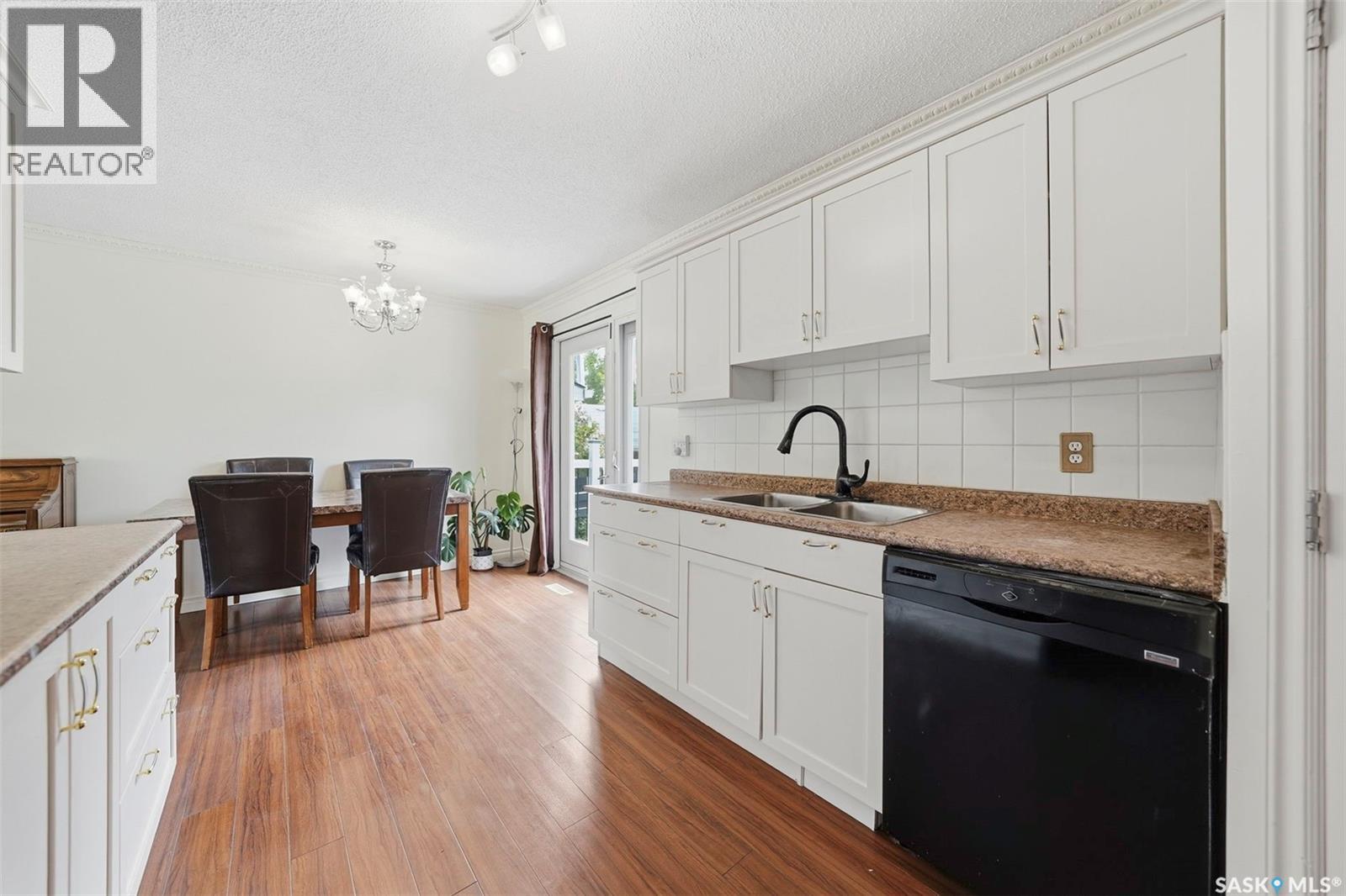 526 McKercher DRIVE — photo 12