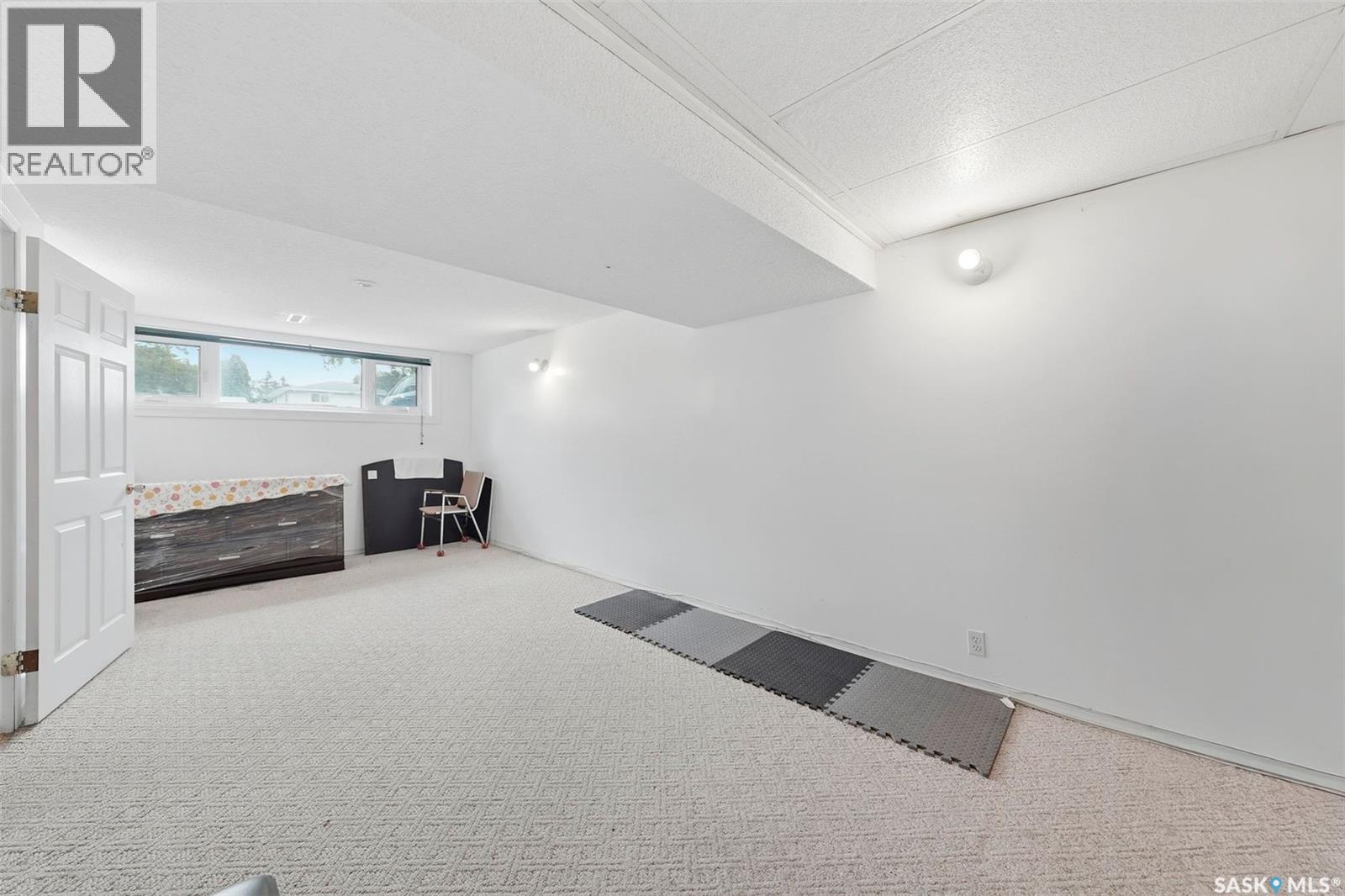 526 McKercher DRIVE — photo 18