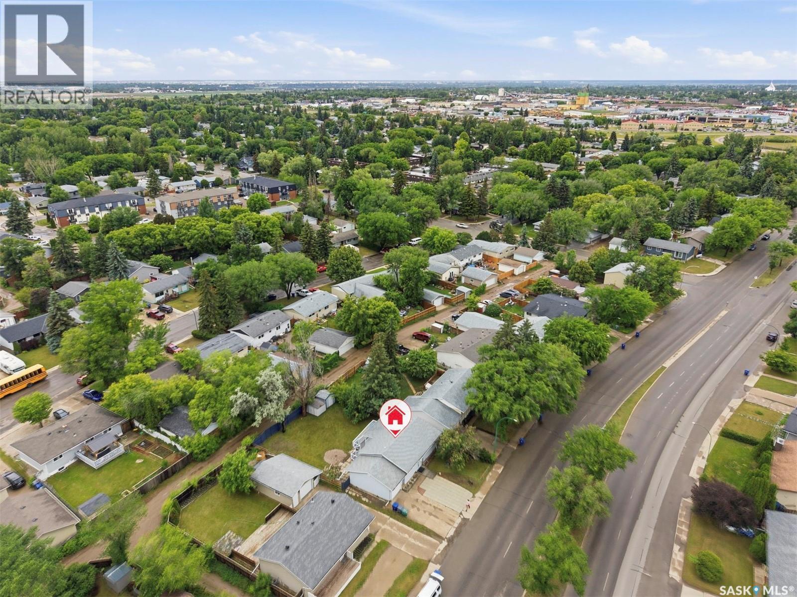 526 McKercher DRIVE — photo 35