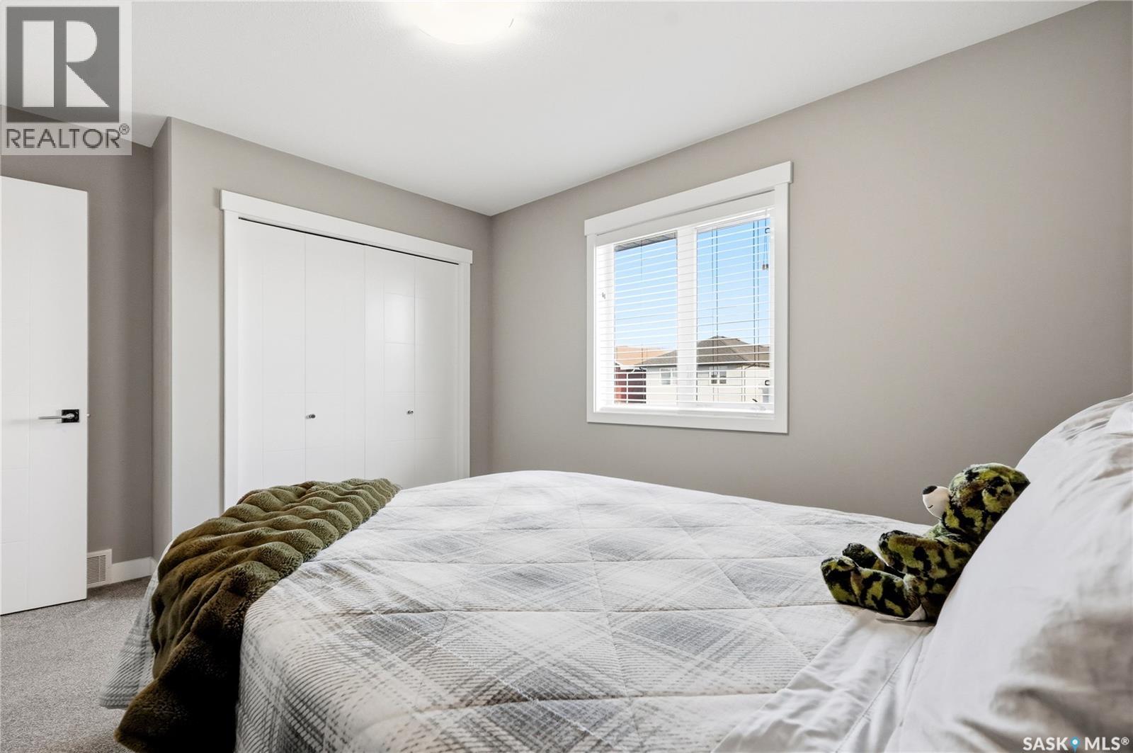 323 Cowan CRESCENT - 20