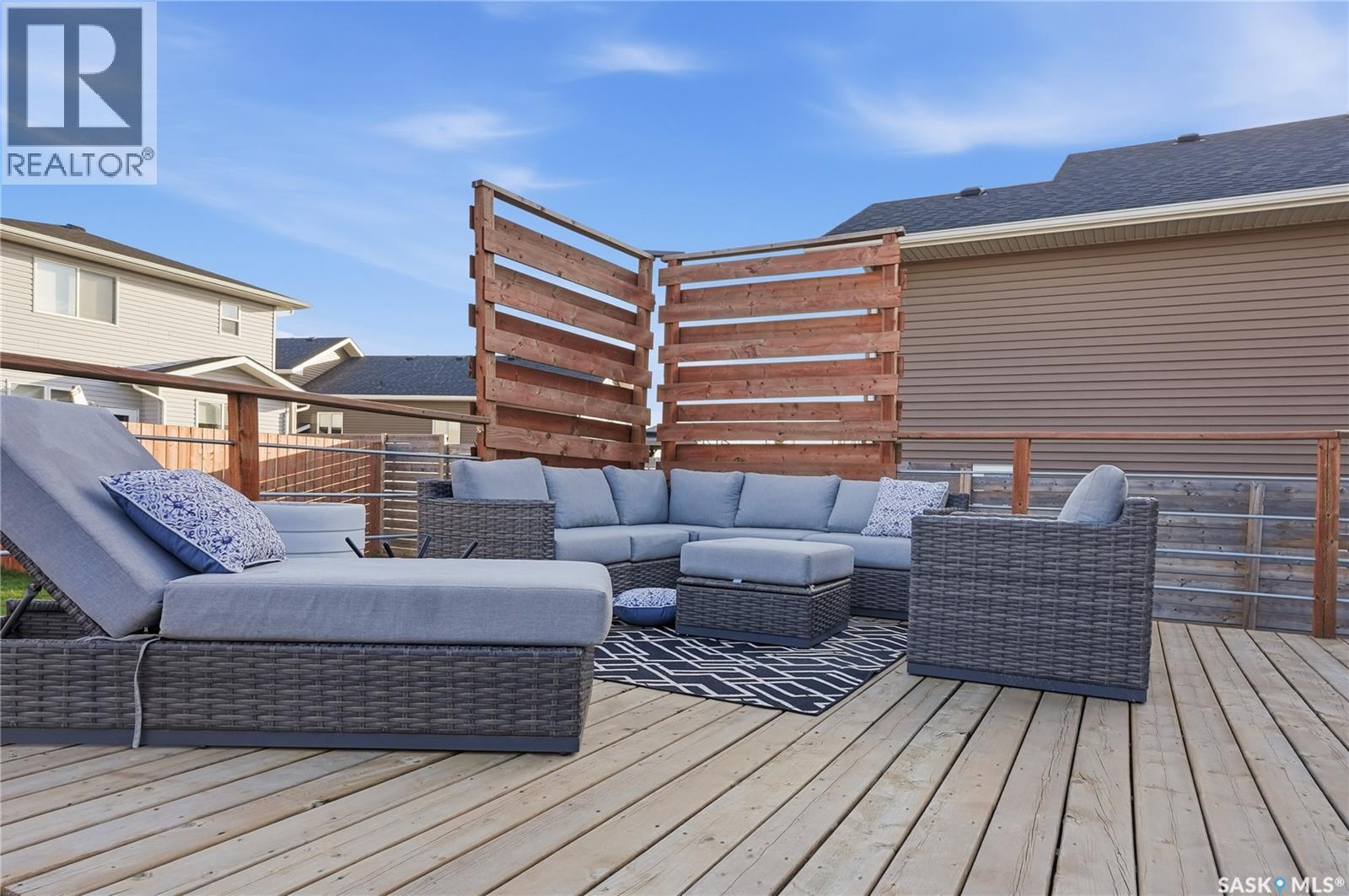 323 Cowan CRESCENT - 30