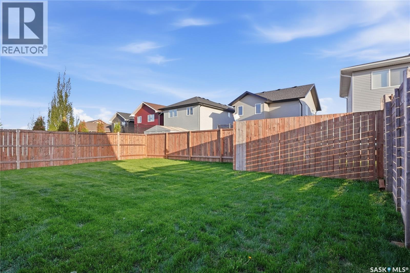 323 Cowan CRESCENT - 37