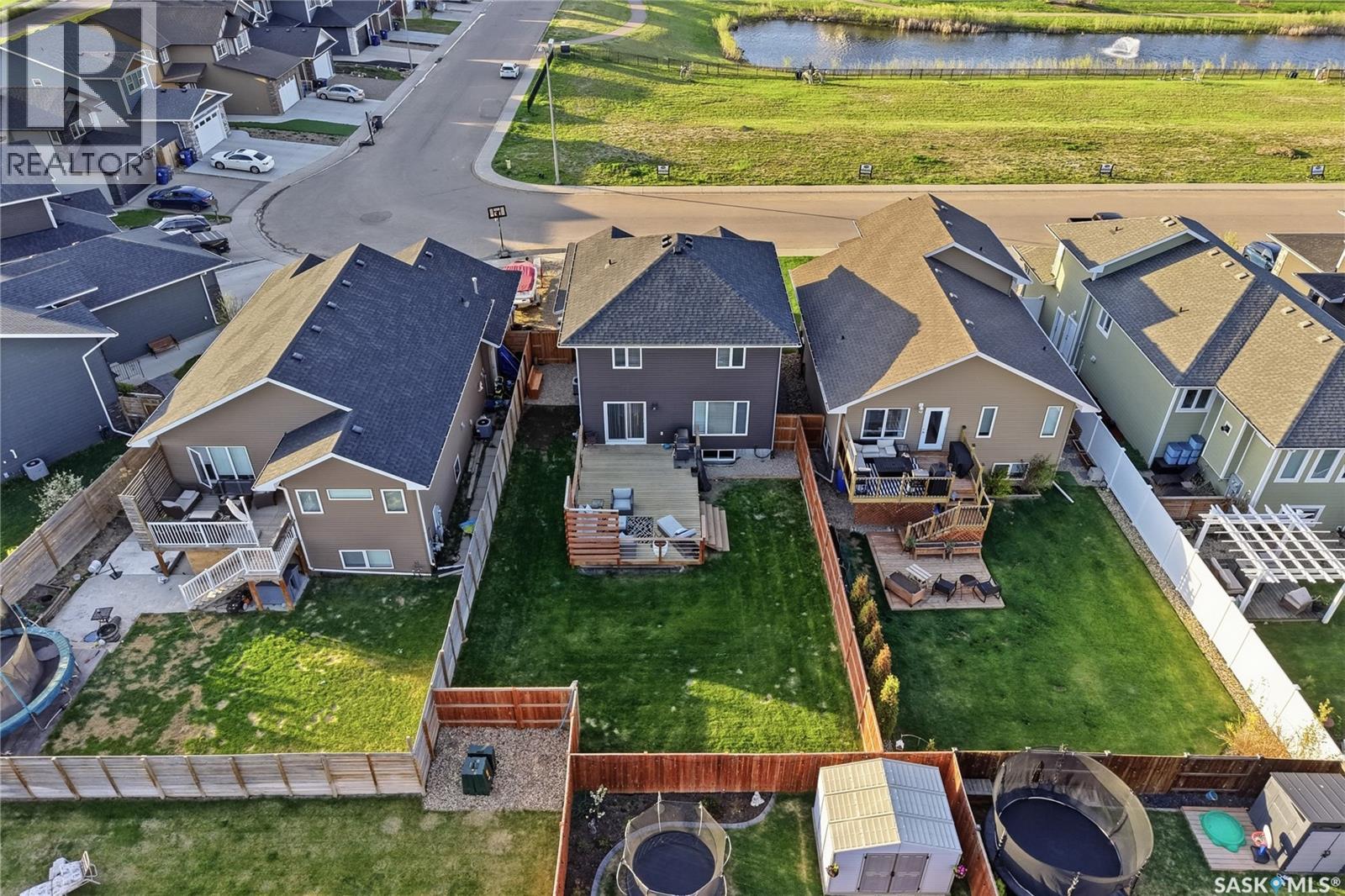 323 Cowan CRESCENT - 39