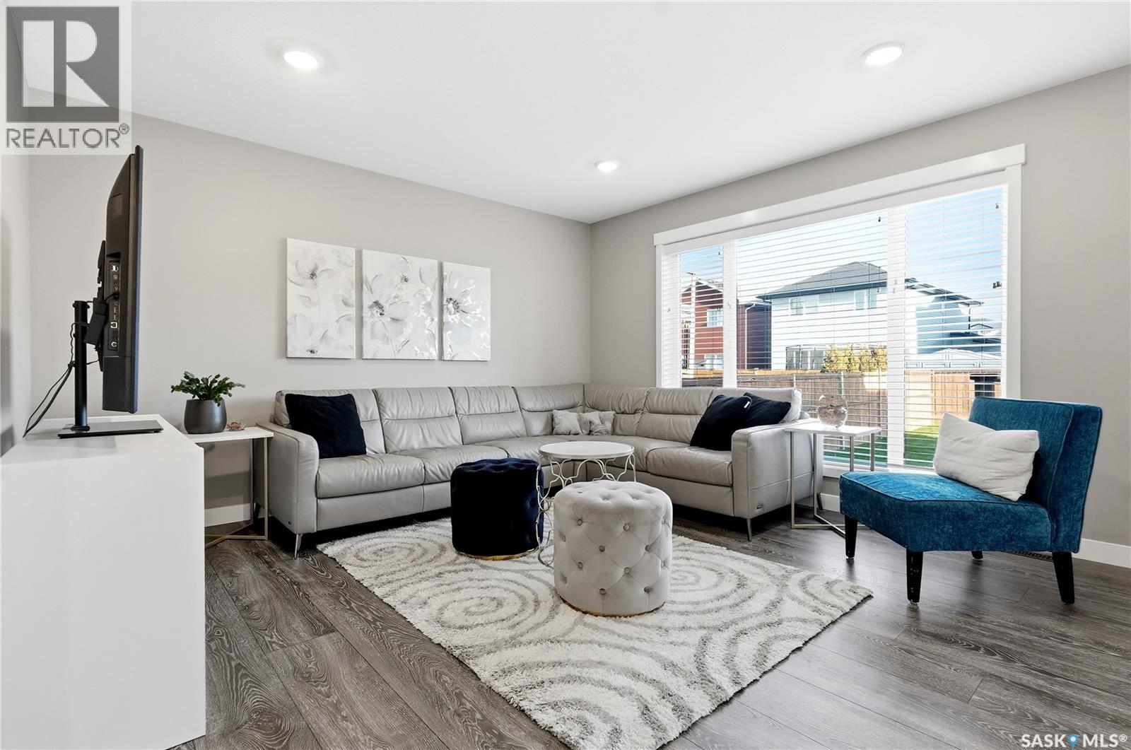 323 Cowan CRESCENT - 5