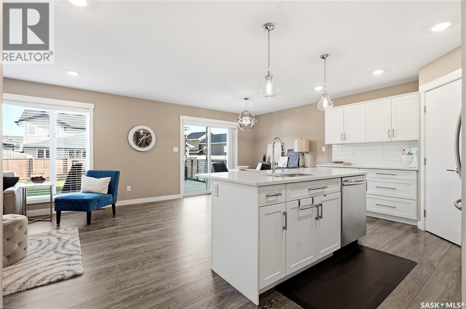 323 Cowan CRESCENT - 8