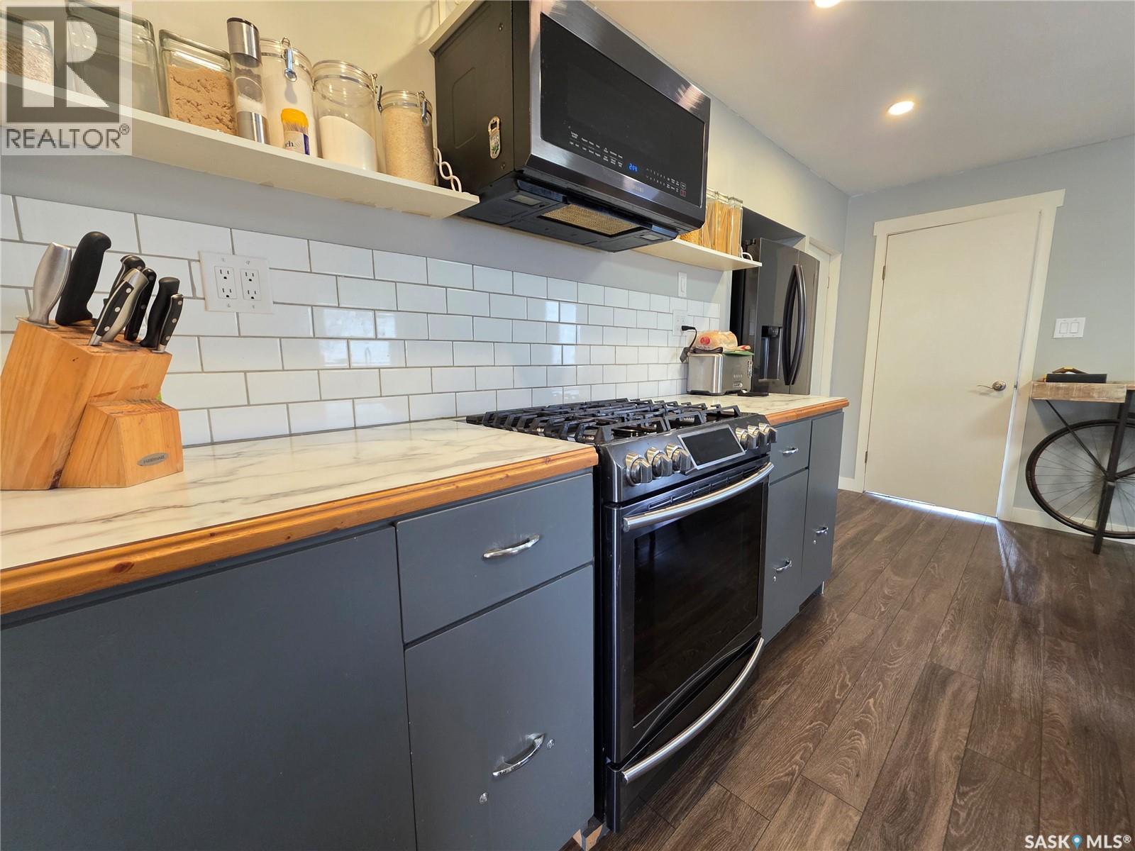 227 10th AVENUE NW - photo 3