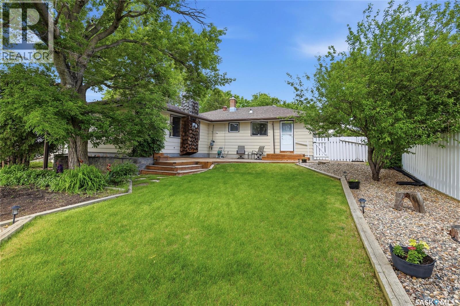 133 Ellison CRESCENT — photo 34