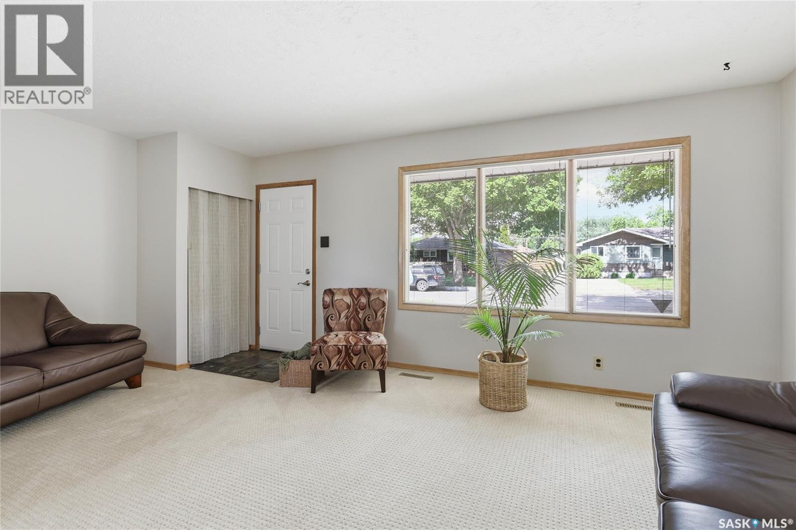 133 Ellison CRESCENT — photo 6
