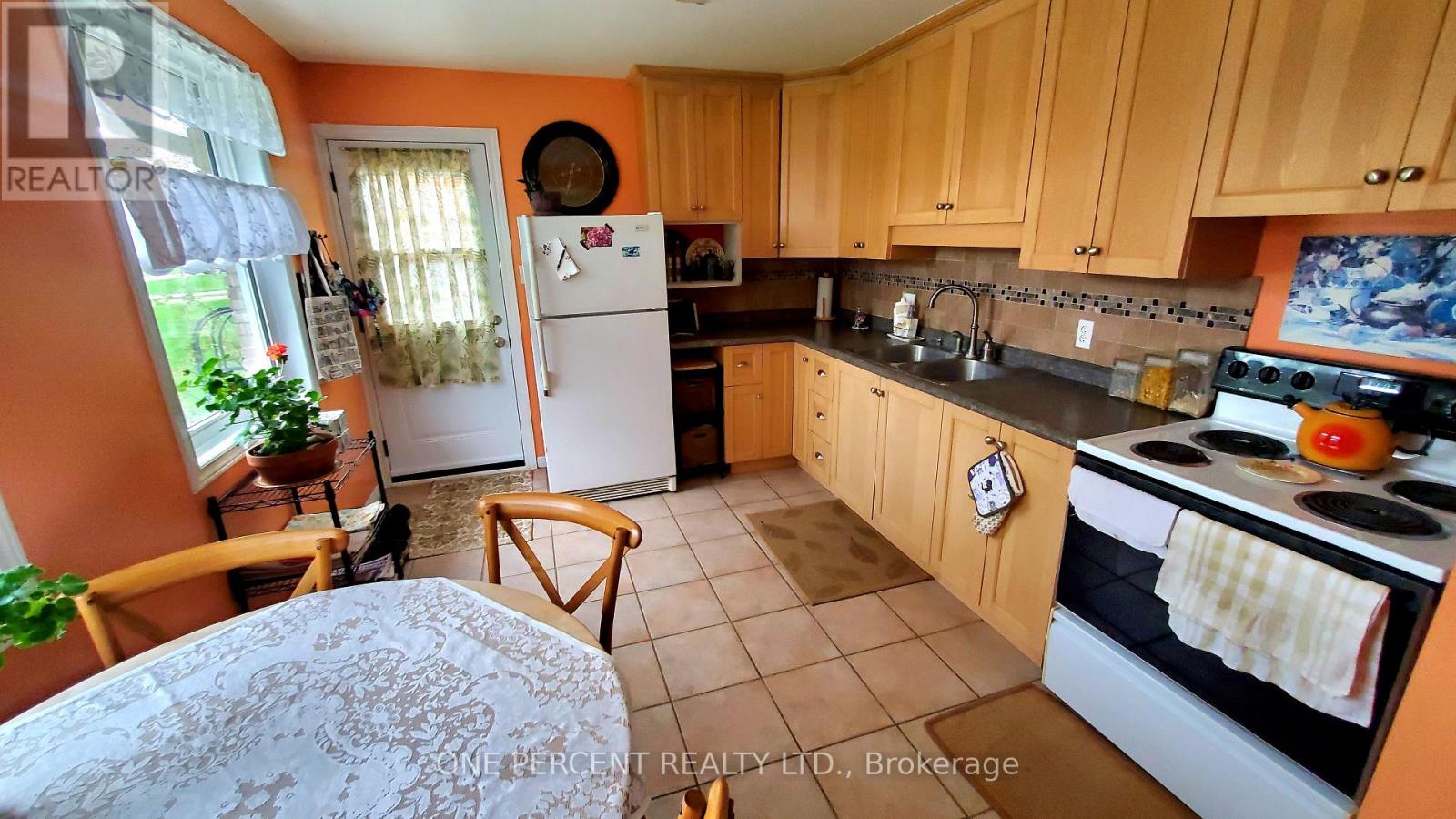 164 REDFORD CRESCENT - 14