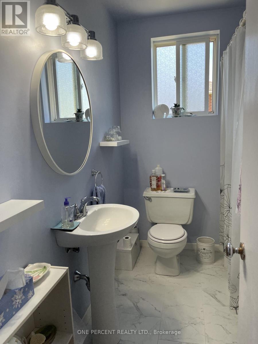 164 REDFORD CRESCENT - 12