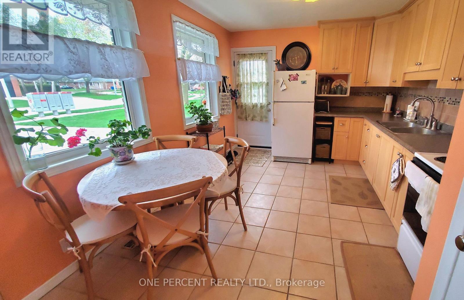 164 REDFORD CRESCENT - 15