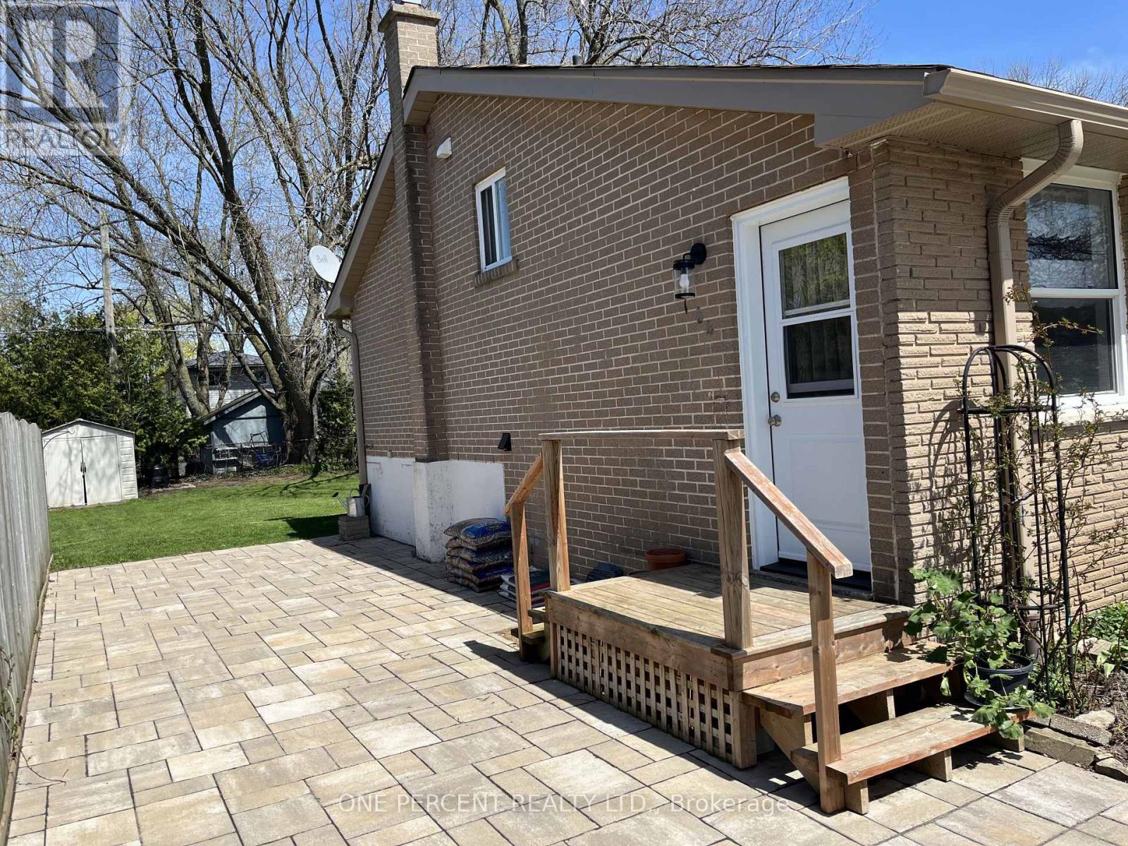164 REDFORD CRESCENT - 21
