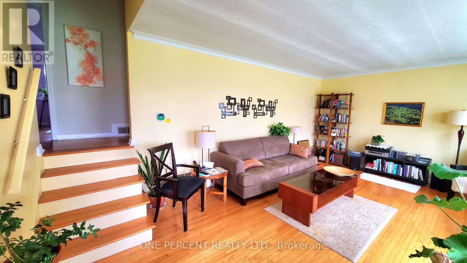 164 REDFORD CRESCENT - 4