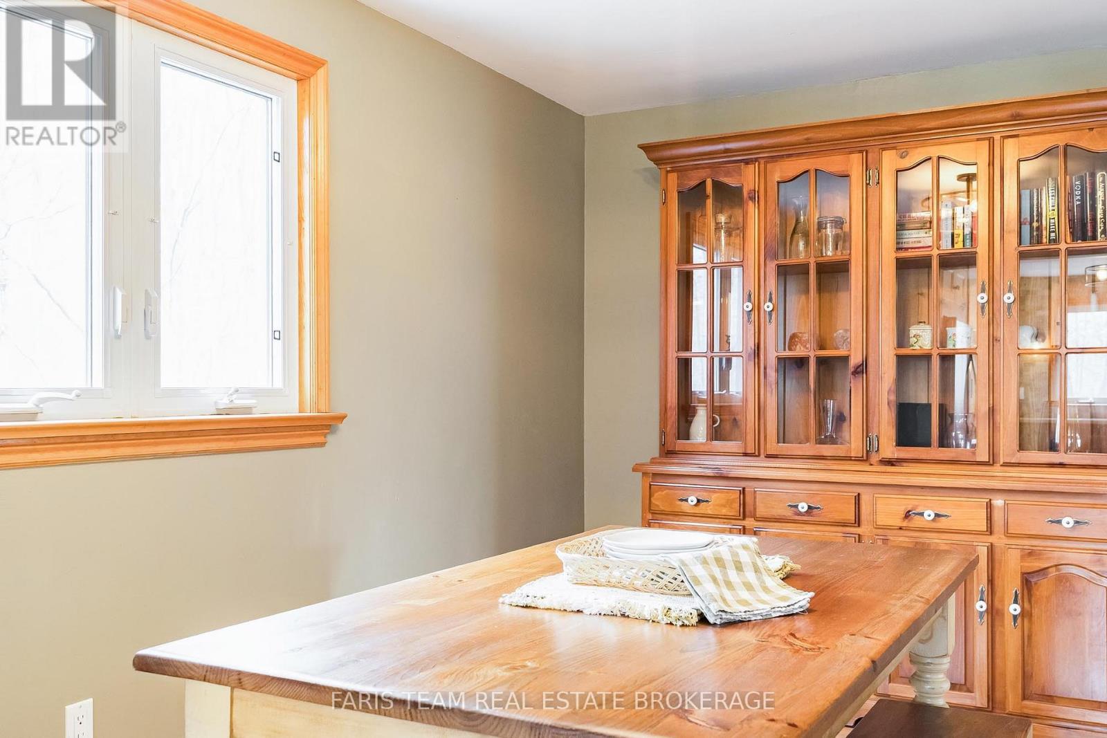 46 HURONWOODS DRIVE - 11