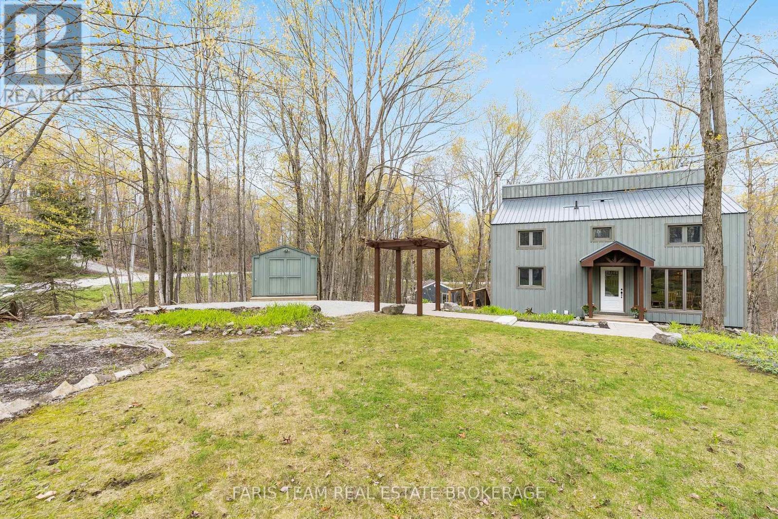 46 HURONWOODS DRIVE - 3