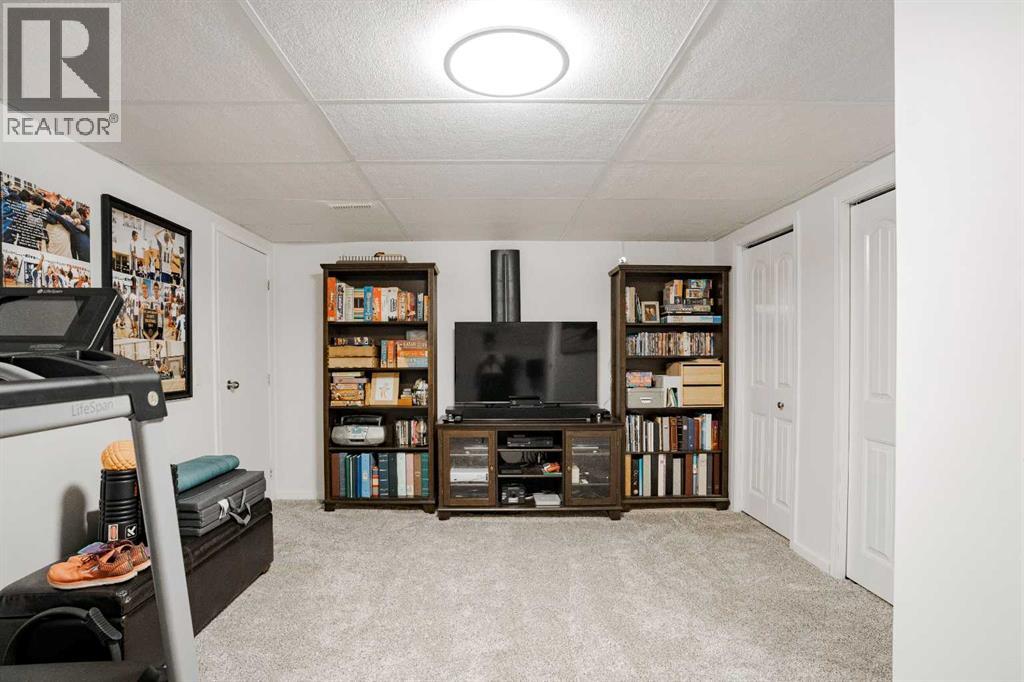 166 Bird Crescent — photo 31