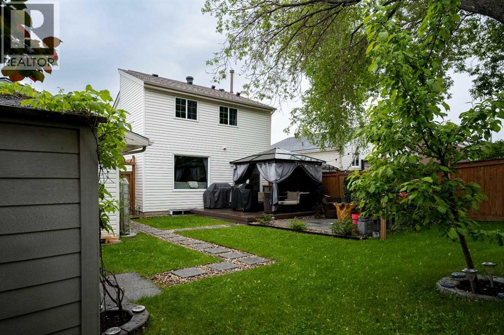 166 Bird Crescent — photo 35
