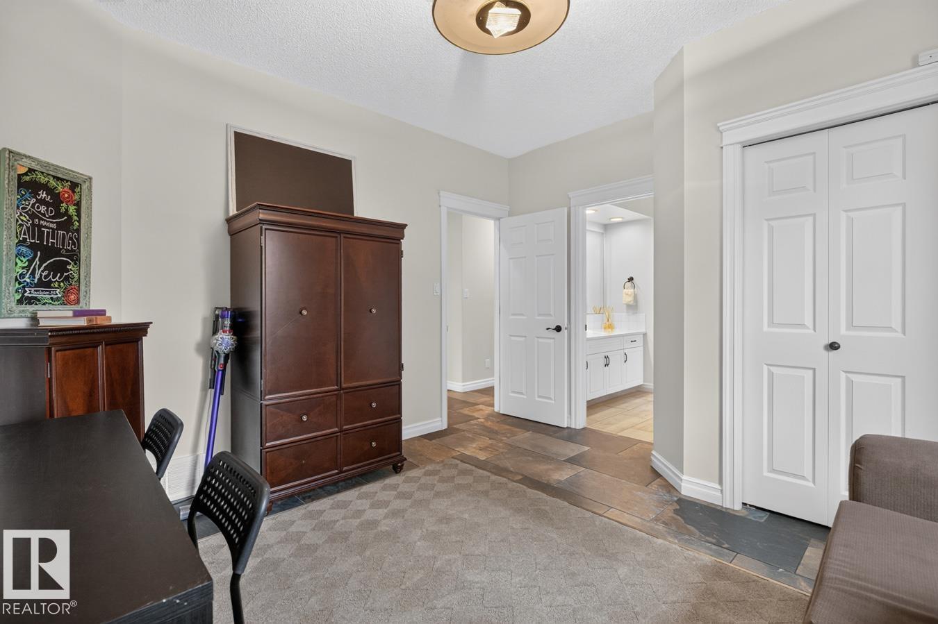 9 BAKER PL — photo 28