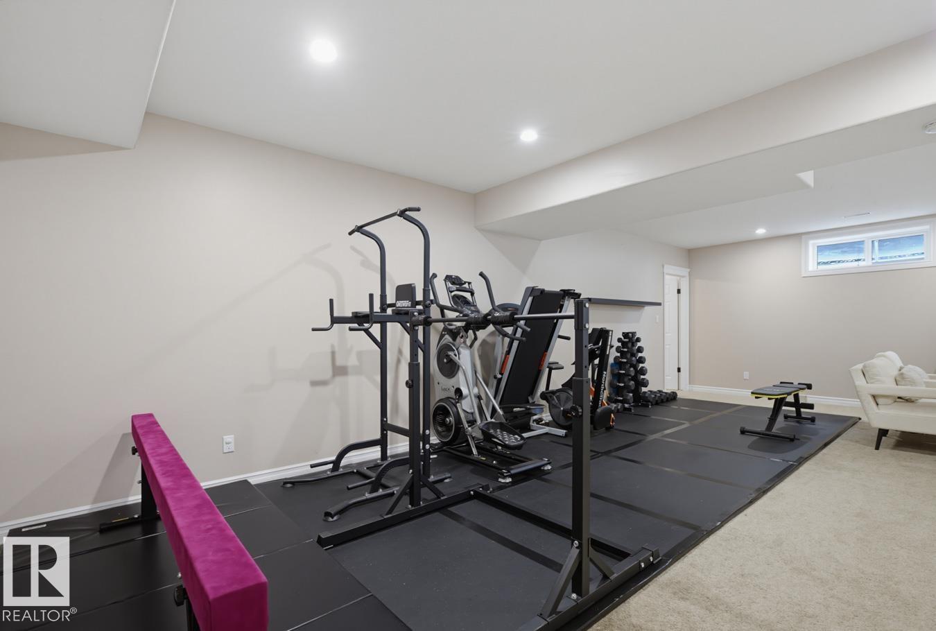 9 BAKER PL — photo 36