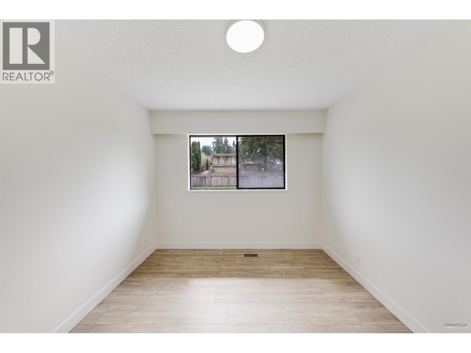 7942 LAKEFIELD DRIVE, Burnaby