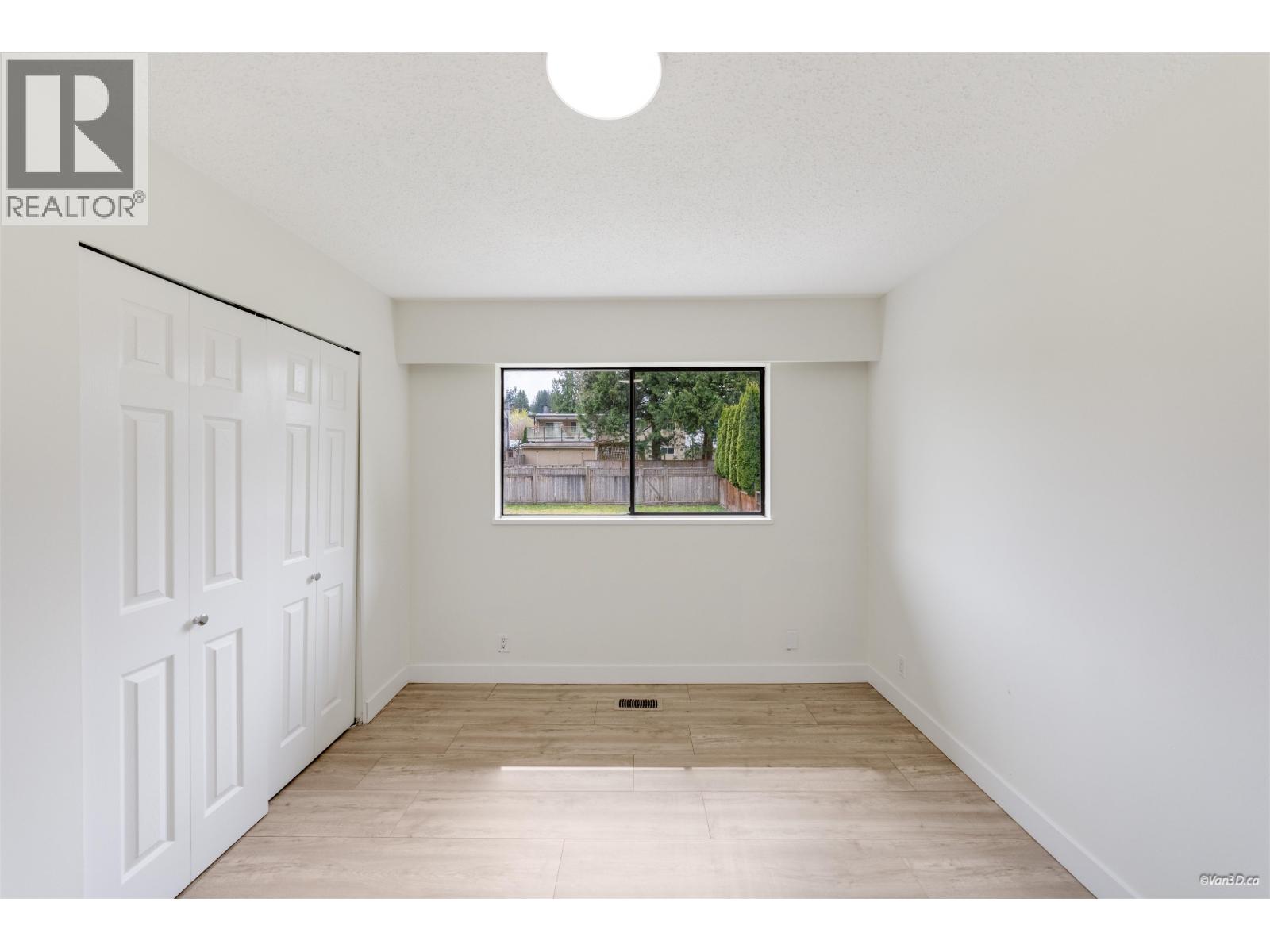 7942 LAKEFIELD DRIVE, Burnaby