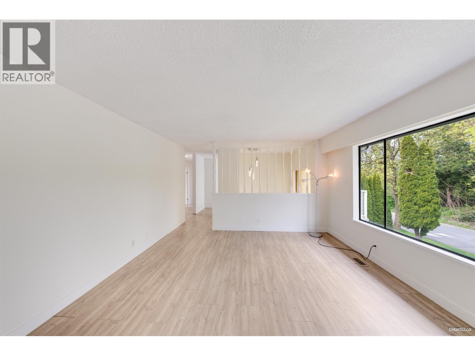 7942 LAKEFIELD DRIVE, Burnaby
