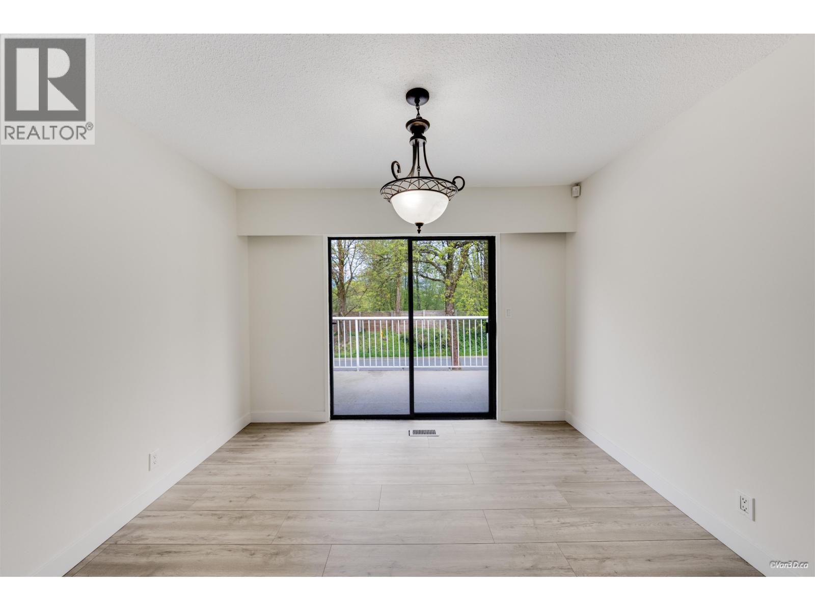 7942 LAKEFIELD DRIVE, Burnaby
