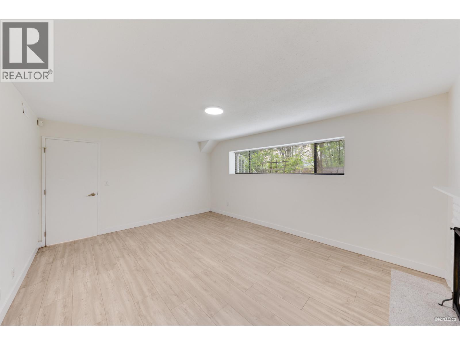 7942 LAKEFIELD DRIVE, Burnaby