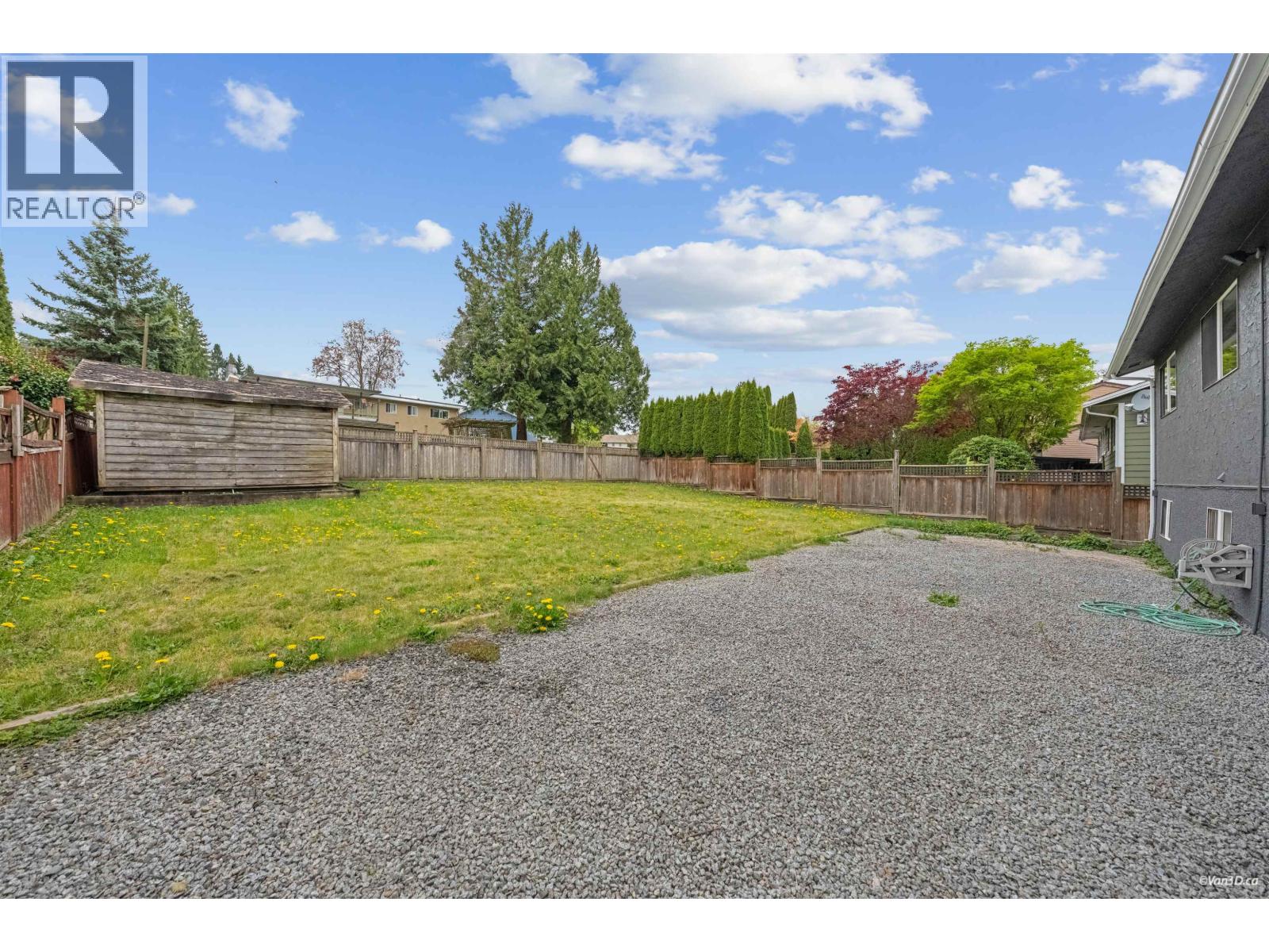7942 LAKEFIELD DRIVE, Burnaby