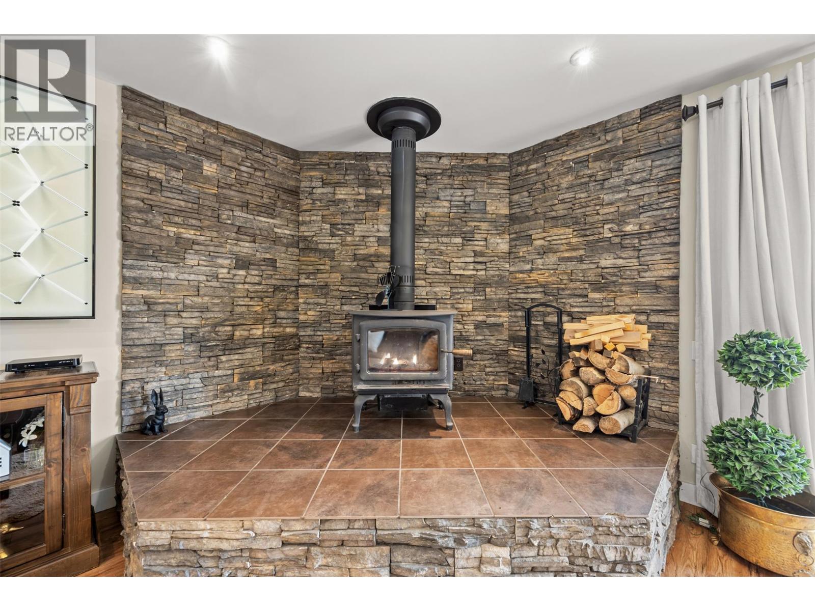  1618 Huckleberry Road, Kelowna