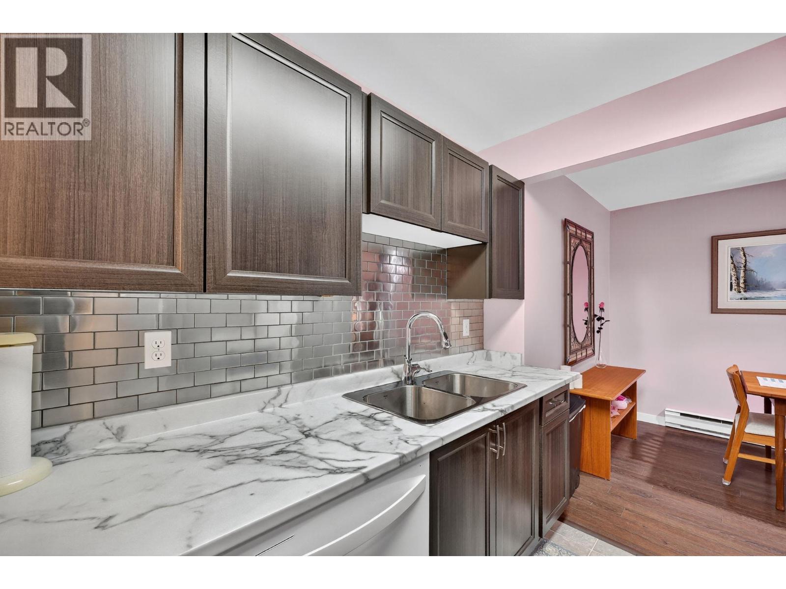 #207 575 Sutherland Avenue - 18