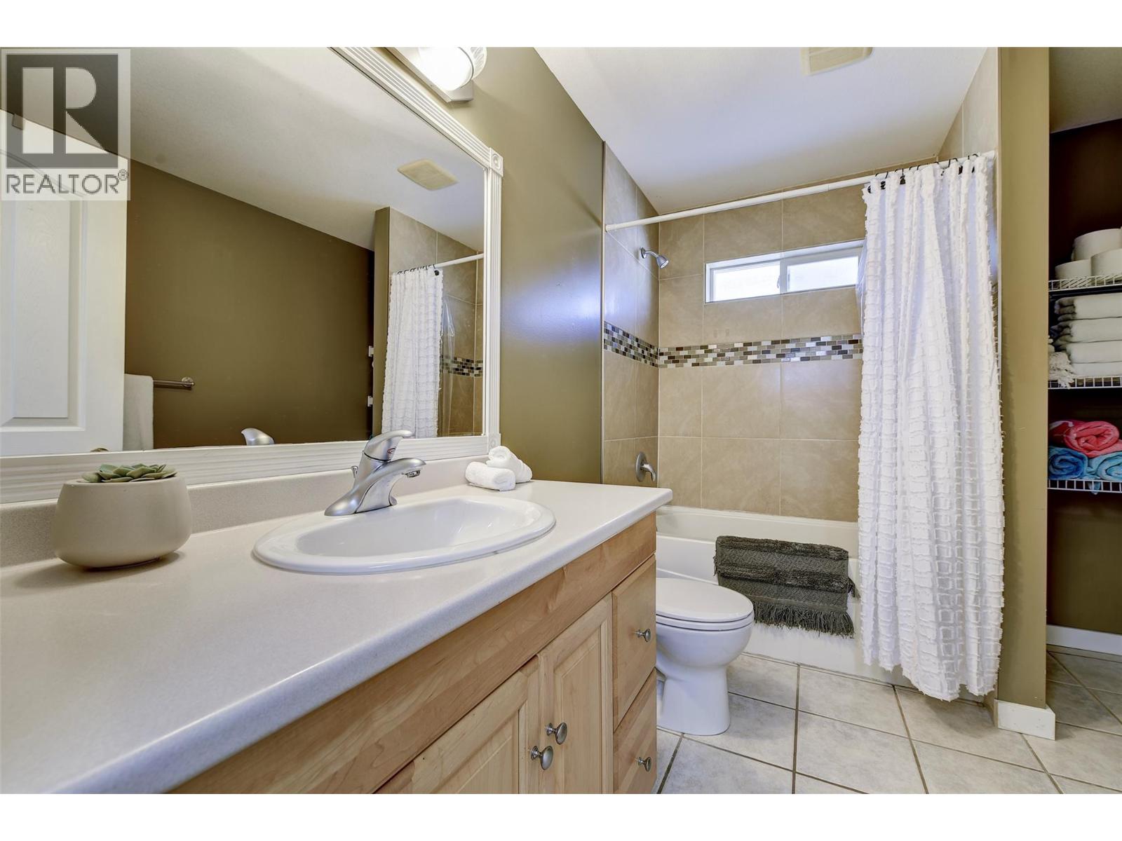 4311 11th Street - 33