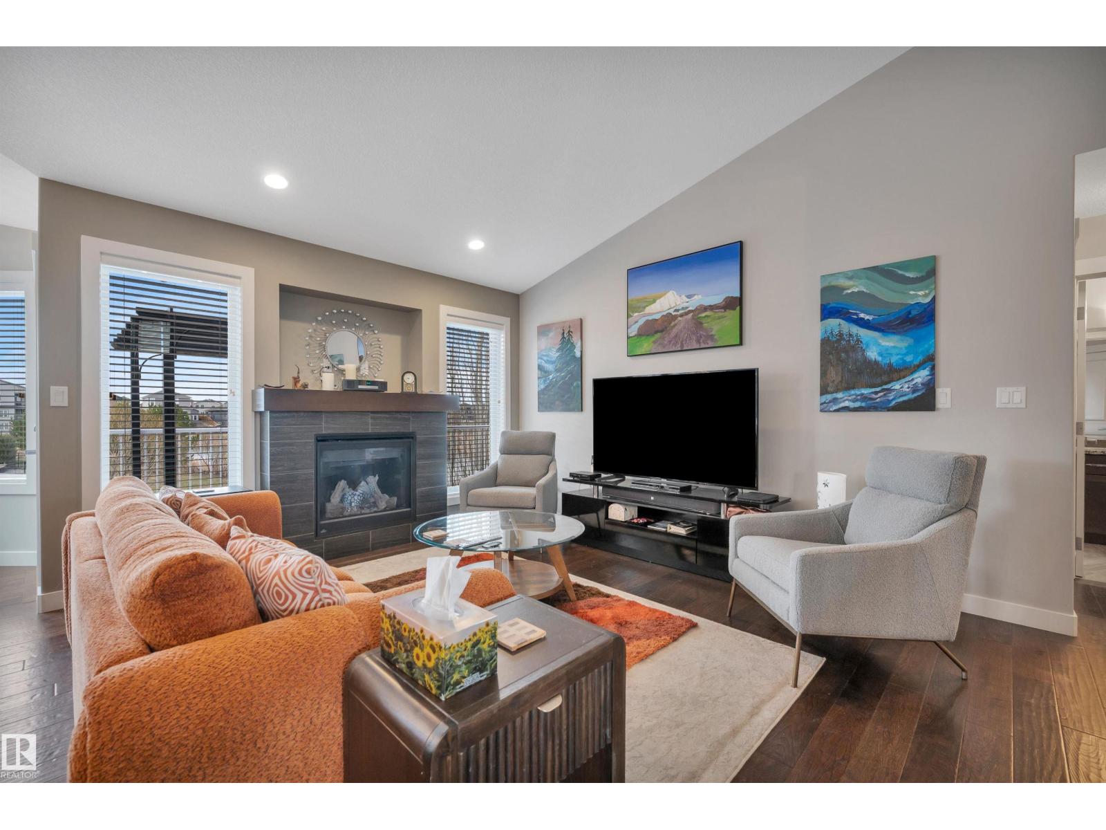 437 MEADOWVIEW DR - 17
