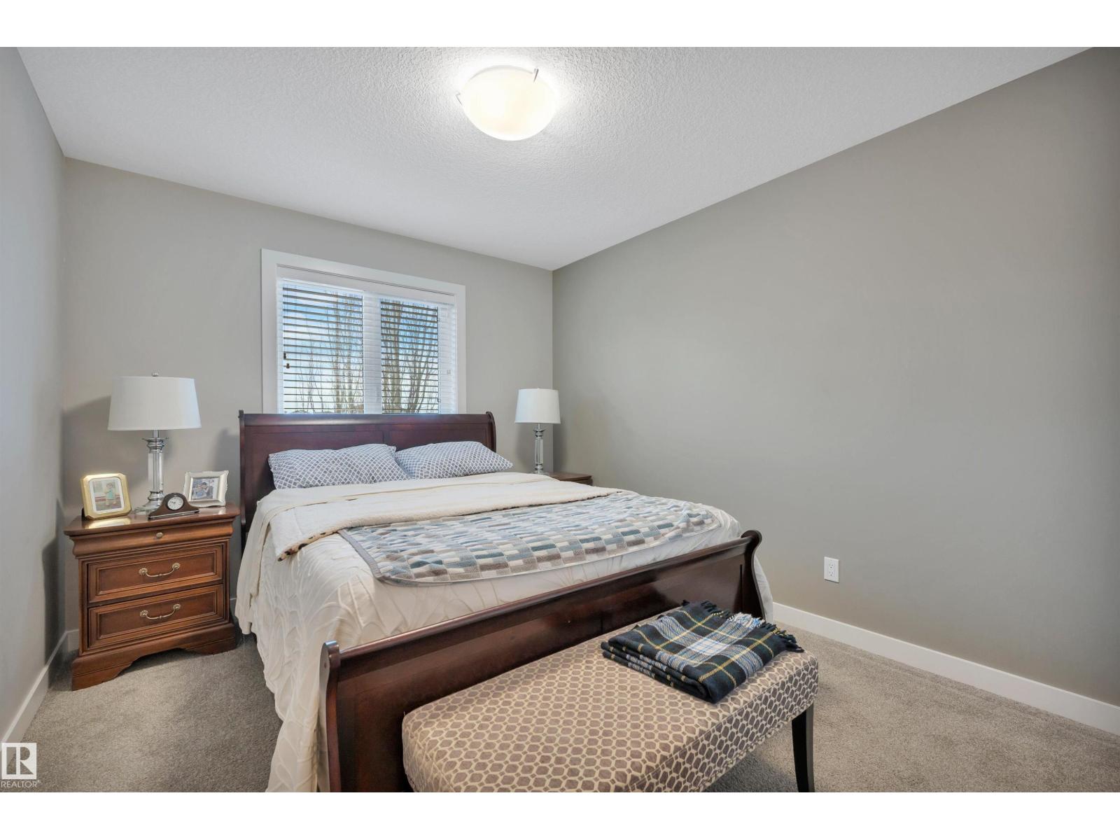 437 MEADOWVIEW DR - 25